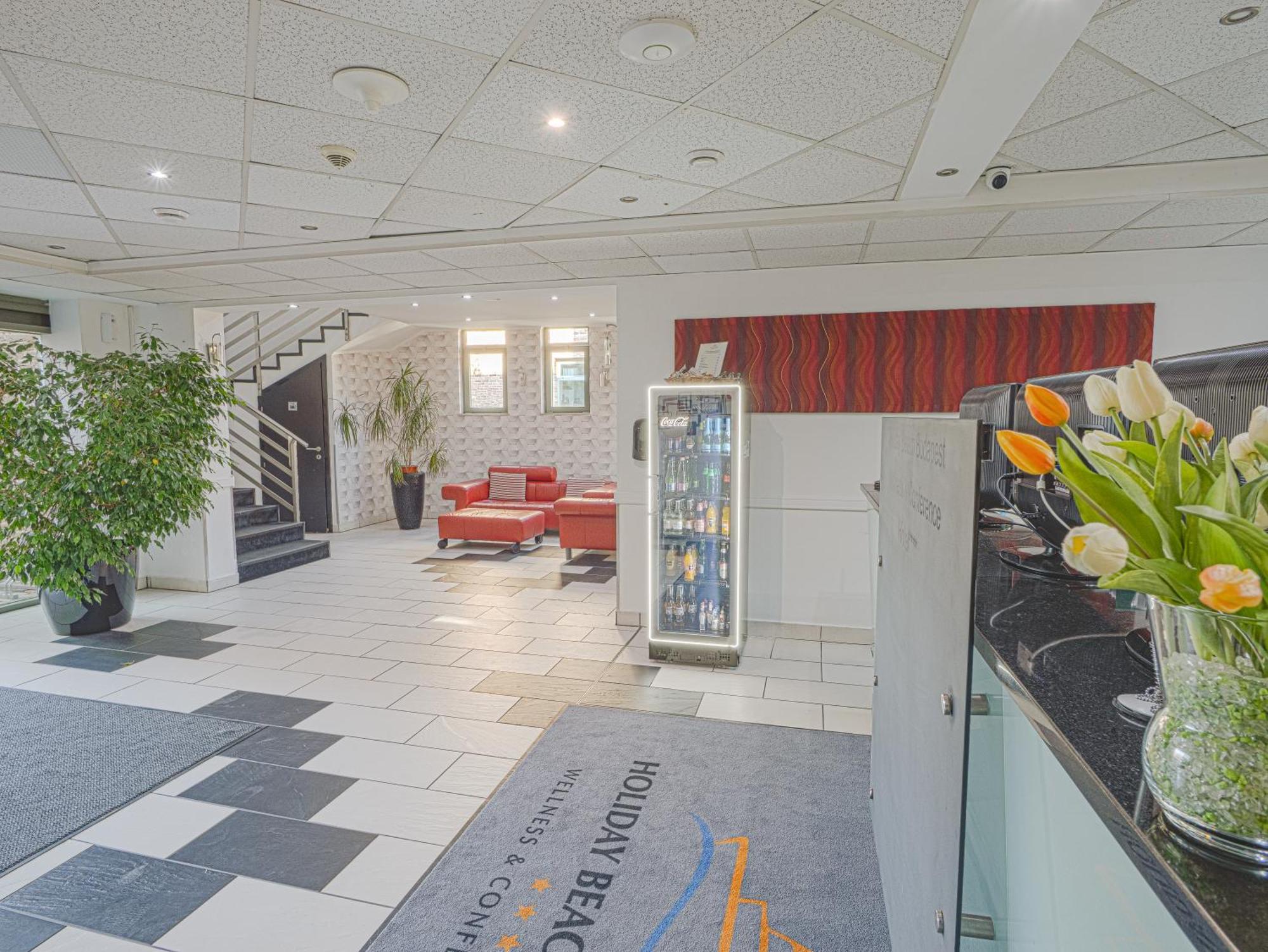 Holiday Beach Budapest Hotel — Photos 1